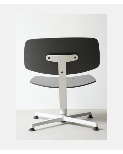Raawii ARBA Lounge Chair - Light Grey Base / Anthracite Shell